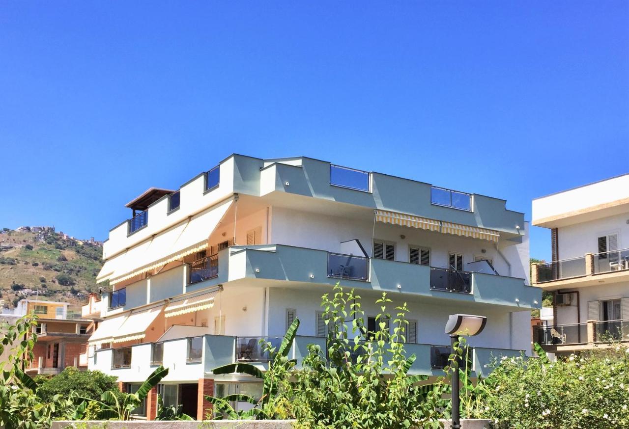 Le Zagare Apartments SantʼAlessio Siculo Exterior foto