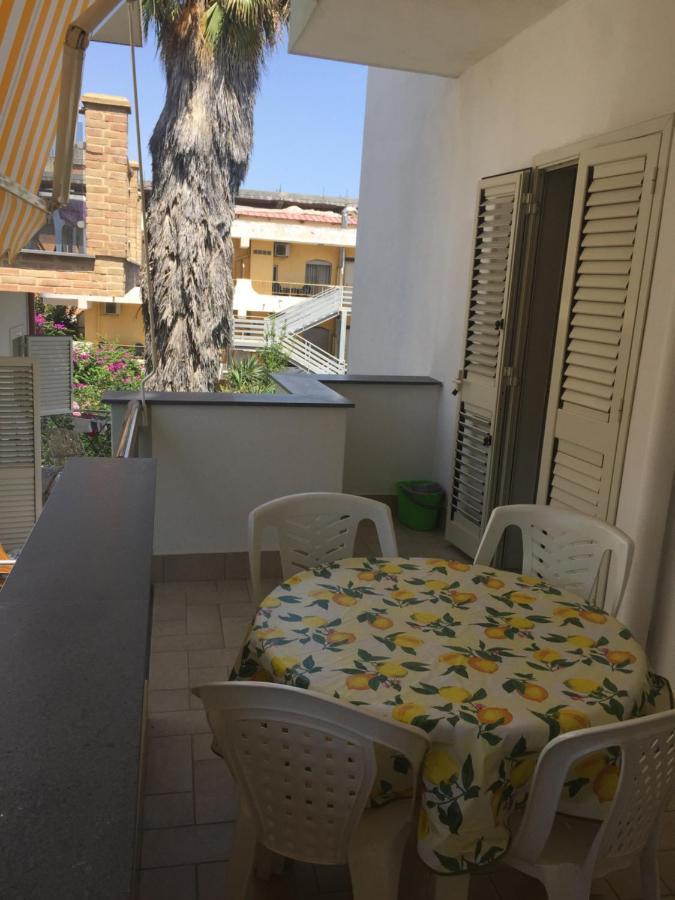 Le Zagare Apartments SantʼAlessio Siculo Exterior foto